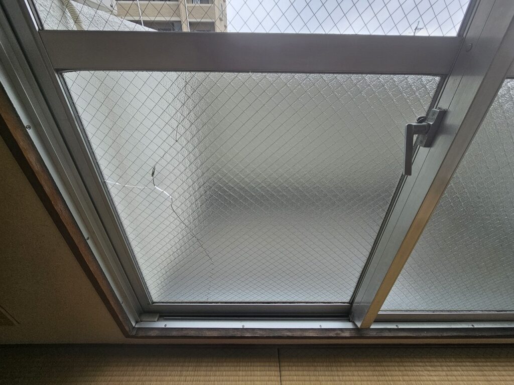 窓まわり修繕前