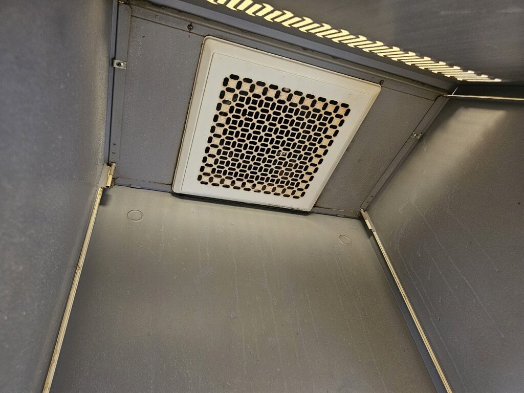 換気扇交換前