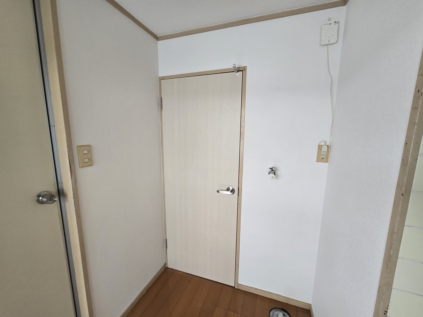 新調したガラスなしの室内ドア